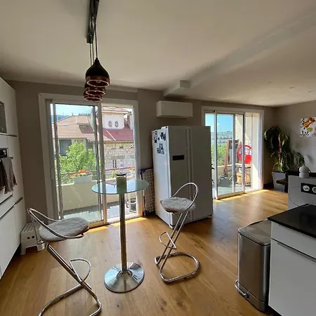 Espace Et Confort Au Coeur De Ville *
